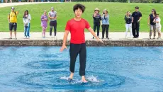 恶作剧挑战整蛊路人