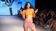 Miami2022泳装秀超清精选，比基尼美臀搭配港风BGM,别有一番风味