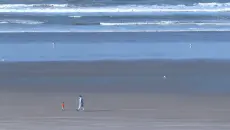 请你看海 你要天天开心哦#歌曲飞云外潜潮海