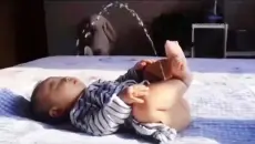 人类幼崽的爆笑合集，笑死人不偿命系列。能开心一整天。