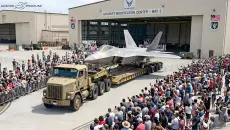 美国推出价值1.43亿美元的新型F-22“猛禽”隐形战斗机