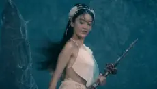 大师的“枪”让肚兜美女欲罢不能