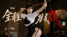 上线Netflix排名第一，日版《疾速追杀》暴力美学、血浆拉满、从头杀到尾。