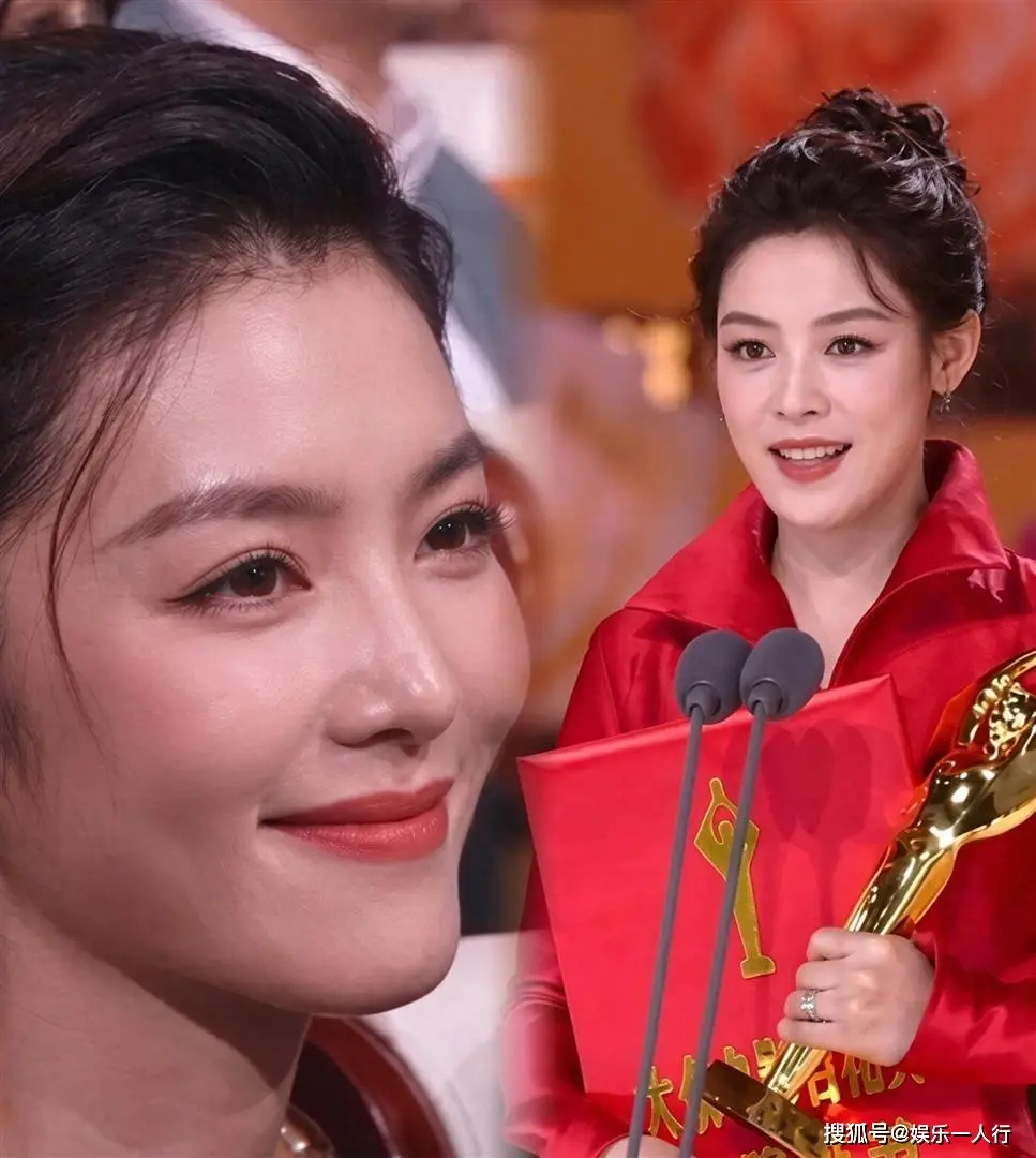 百花奖最戳心一幕：李云霄看陈丽君拿奖的眼神，藏着两个越剧姑娘17年的“同桌史”