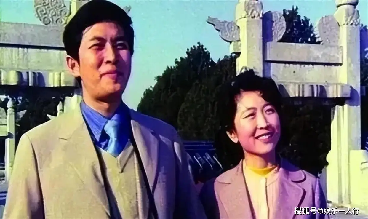 唐国强74岁还在横店拍短剧？俩儿子皆有障碍，高龄仍不敢停下脚步